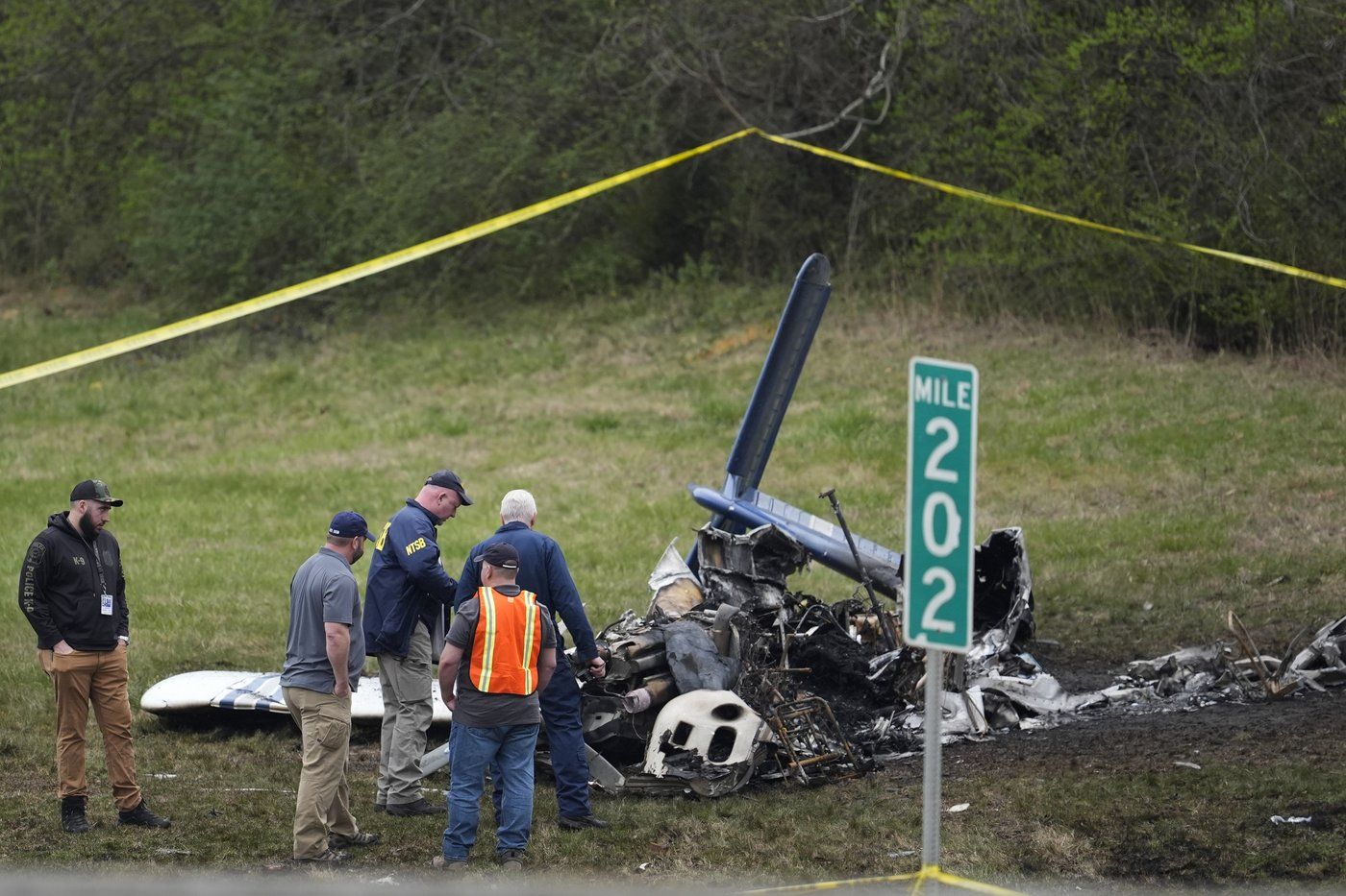 I m too far away Five Canadians dead in plane that crashed near